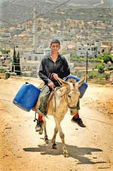 Qarawat Bani Zeid - water transport