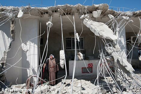 House demolition: a-Tur, East Jerusalem - 24 April 2013